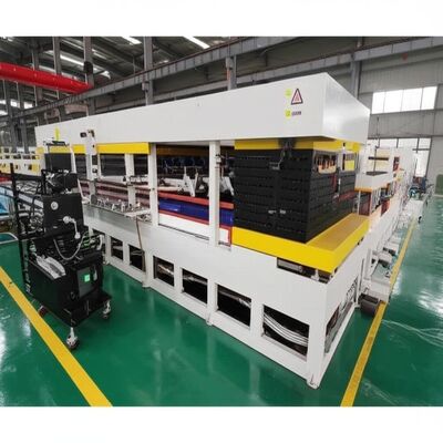 열처리 샌드위치 패널 머신 Cr12 레이저 블레이드 32m 길이 백어 벽 패널 생산